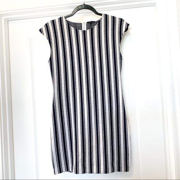 Theory Back On Cyclade Textured Cotton Blend Sheath Dress - Picture 3 of 8